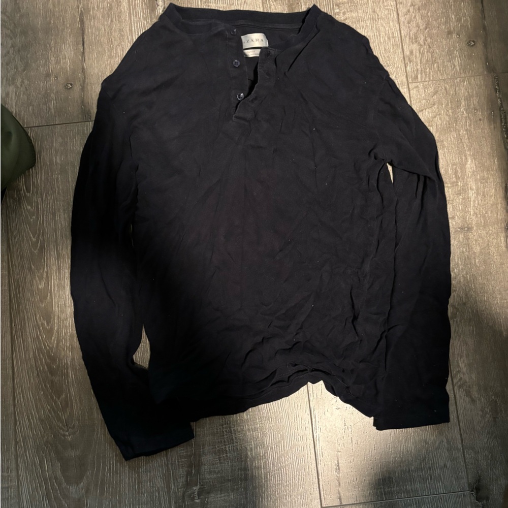 Zara half button M
